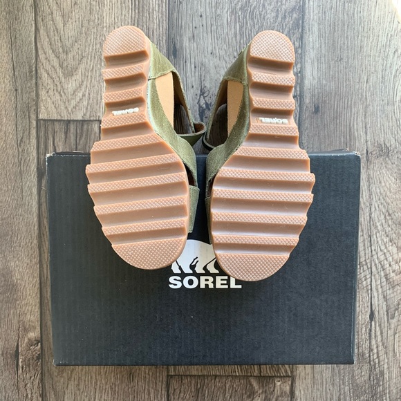 🆕 SOREL | Women Joanie Ii Olive Leather Sandals - Picture 3 of 3